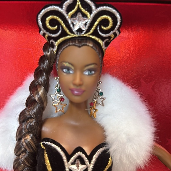 Holiday Barbie 2006, fashion designed by Bob Mackie. New. - Picture 3 of 9